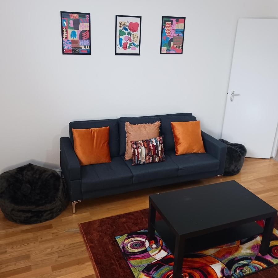 Home Away From Home Лондон Екстериор снимка